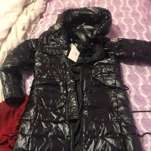 women’s black moncler coat